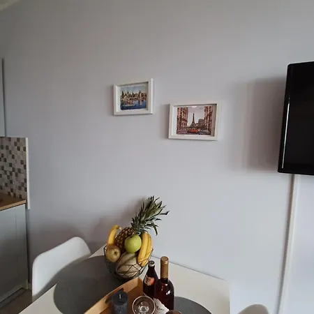 September Studio Ryanair Lejlighed *